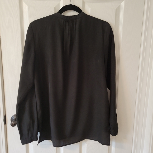 Michael Kors Black Sheer top with gold zipper size 6 - Picture 4 of 6